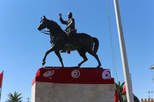 bourguiba  tunisia  cavalry