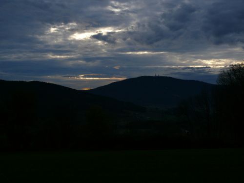 bow high clouds twilight