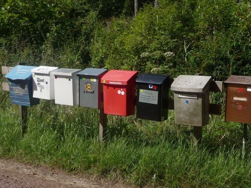 box mail travel
