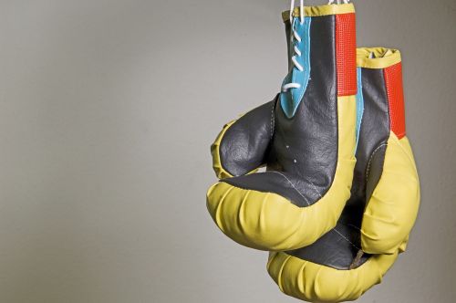 box boxing gloves hanging