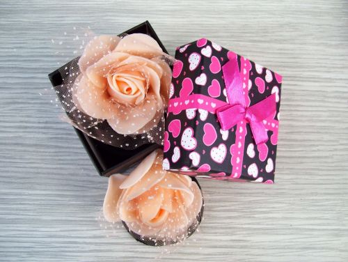 box rose gift