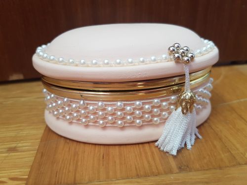 box pink jewelry