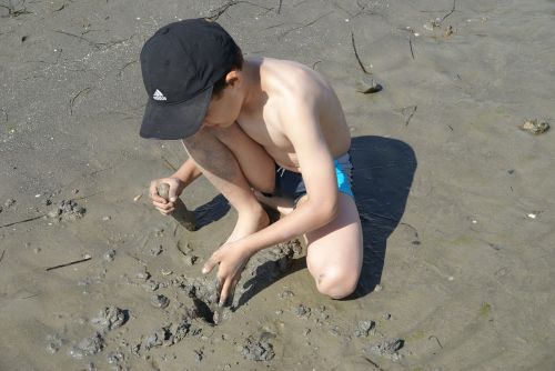 boy play sand