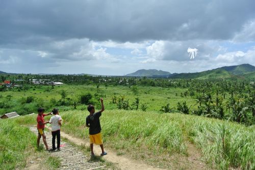 boys kites philippines