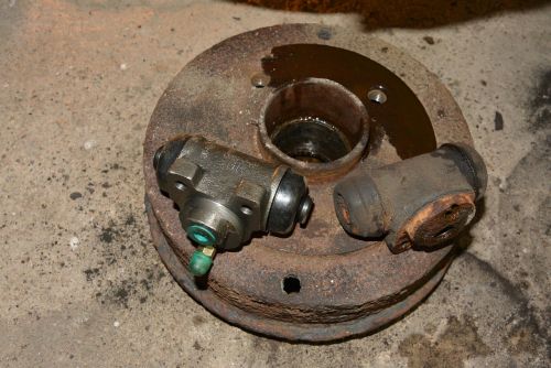 brake drum old new brake cylinder