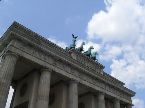 brandenburg gate quadriga berlin