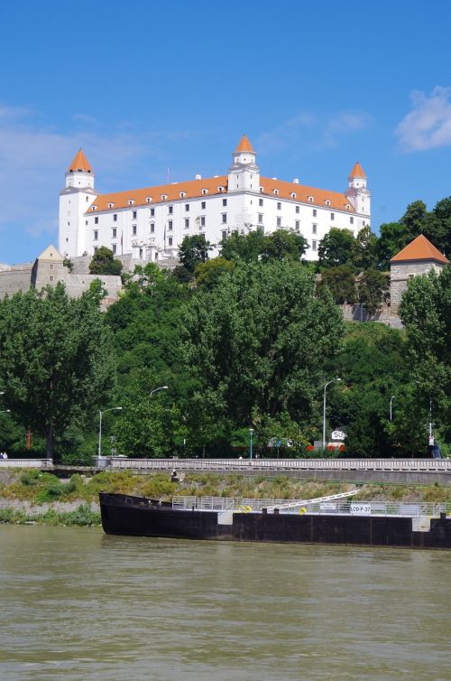 bratislava slovakia castle