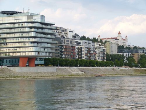 bratislava slovakia castle