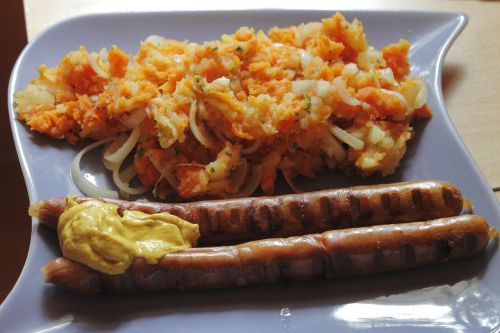 bratwurst thuringian mashed potatoes