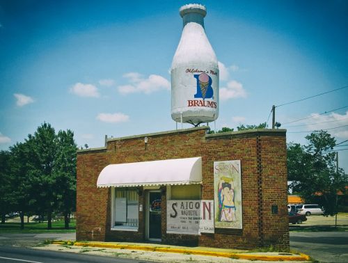braum's milk store shop