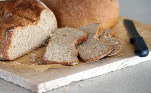 bread baked cut