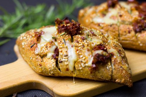 bread cheese tomatoes