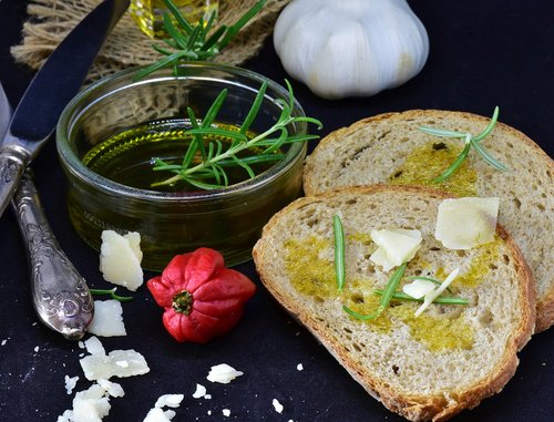 bread  olive oil  garlic