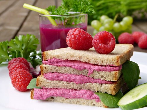 bread  sandwich  beetroot