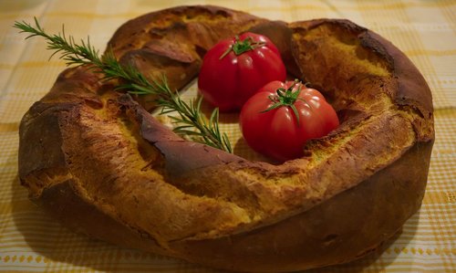 bread  tomatoes  rosemary