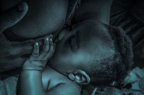 breastfeeding baby breast