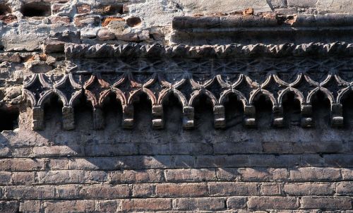 brick aging architecture