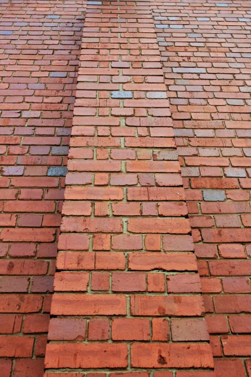 Bricks Straight Up