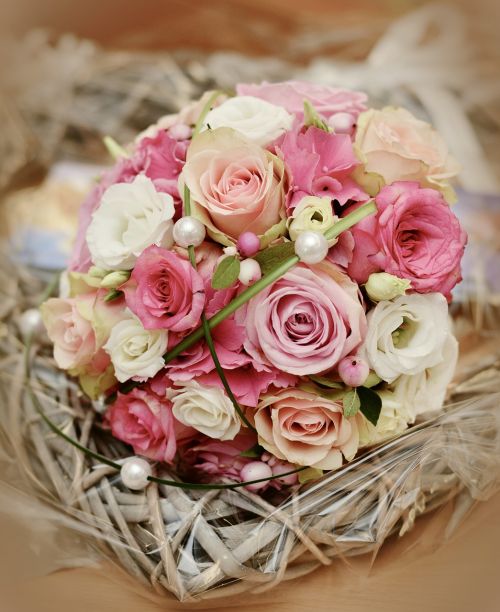 bridal bouquet roses wedding