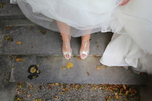 bride shoes feet