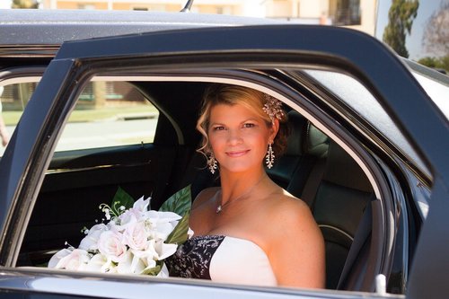 bride  limousine  bouquet