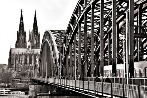 bridge cologne hohenzollern bridge