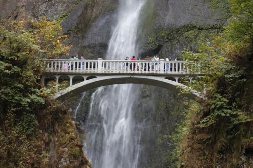 oregon bridge waterfall