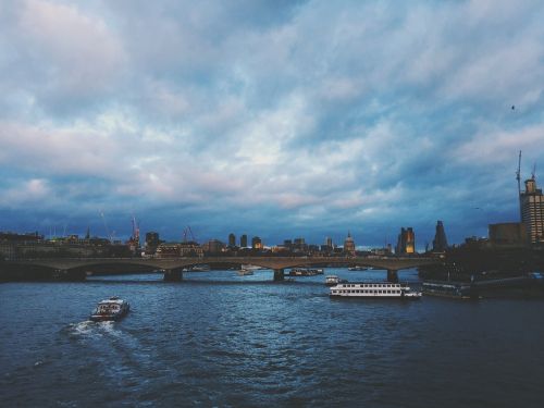 bridge ships ominous