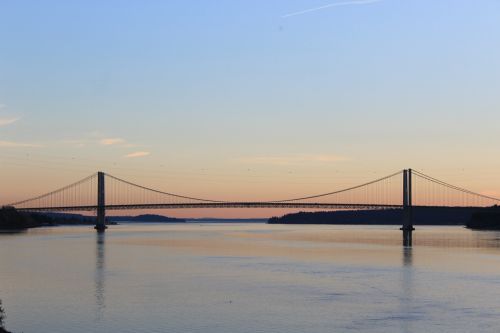 bridge water parallel