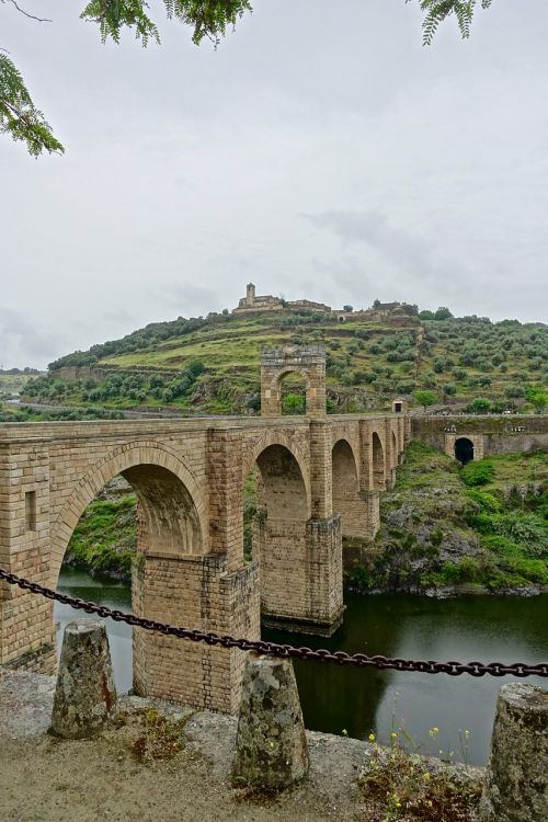 bridge alcantara roman