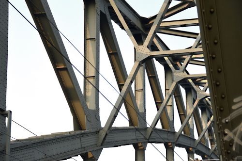 bridge construction steel beams