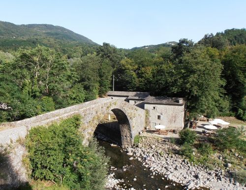 bridge tuscany middle ages