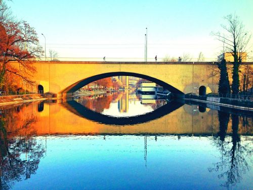 bridge river mirroring