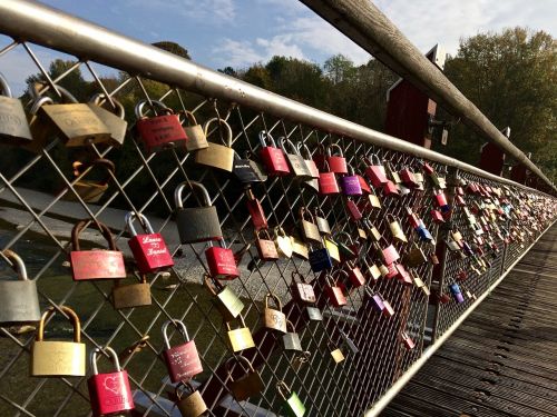 bridge padlocks love
