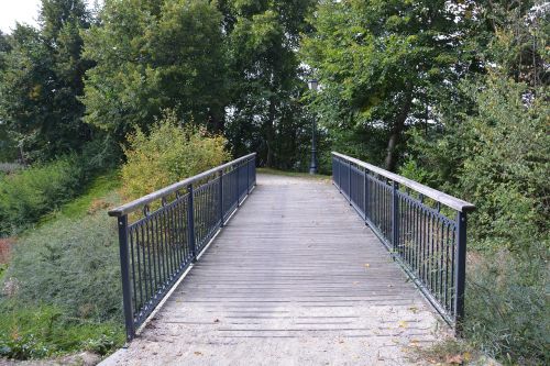 bridge walk on the bridge promenade