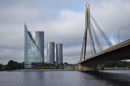 bridge skyscraper city