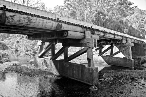 bridge  traditional  wooden