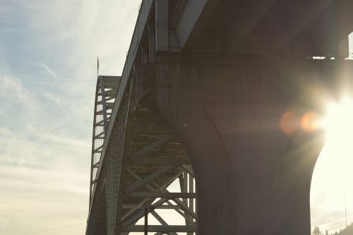 bridge sun rays architecture