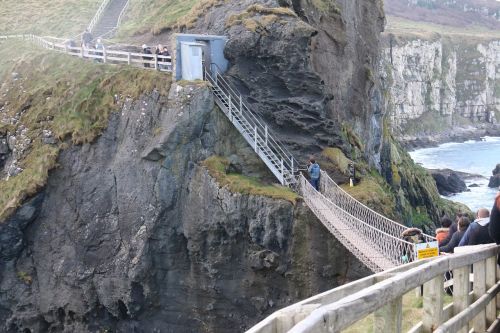 bridge stairs mar