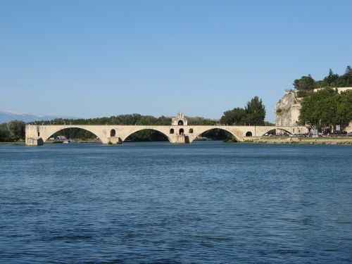 bridge of avignon heritage monument