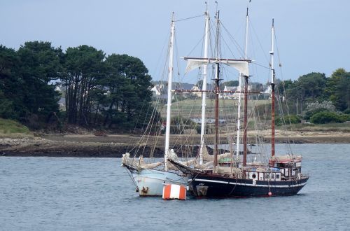 brittany sailboat vacancy