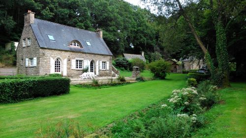 brittany cottage garden