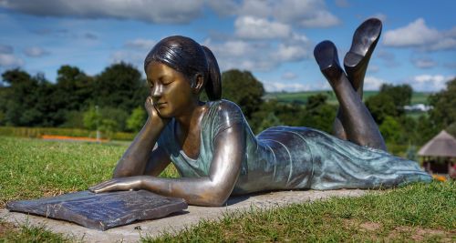 bronze statue girl