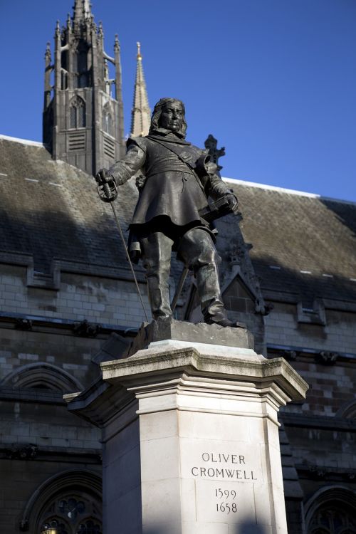 bronze statue oliver cromwell lord protector