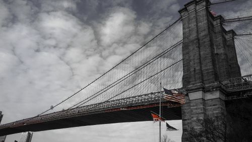 brooklyn bridge new york sky