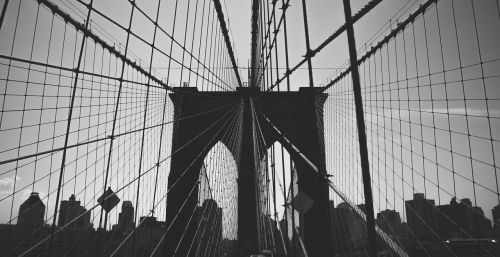 brooklyn bridge architecture black and white