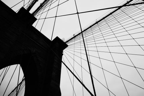 brooklyn bridge architecture black and white