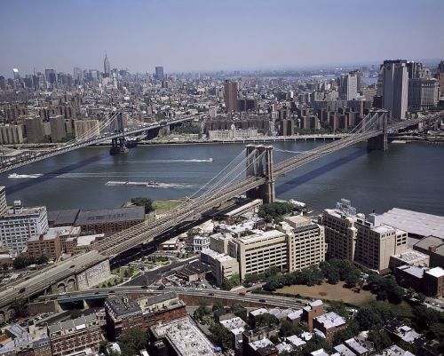 brooklyn bridge manhattan skyline