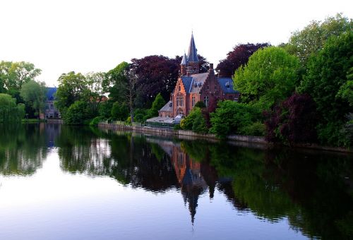 bruges lake mirroring