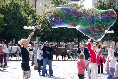 bubble soap artist